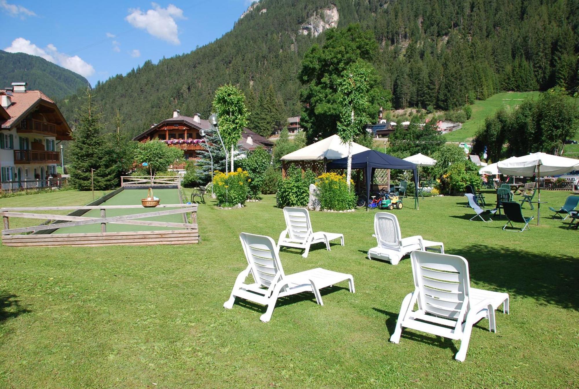 Dolomiten Hotel Irma Canazei Εξωτερικό φωτογραφία