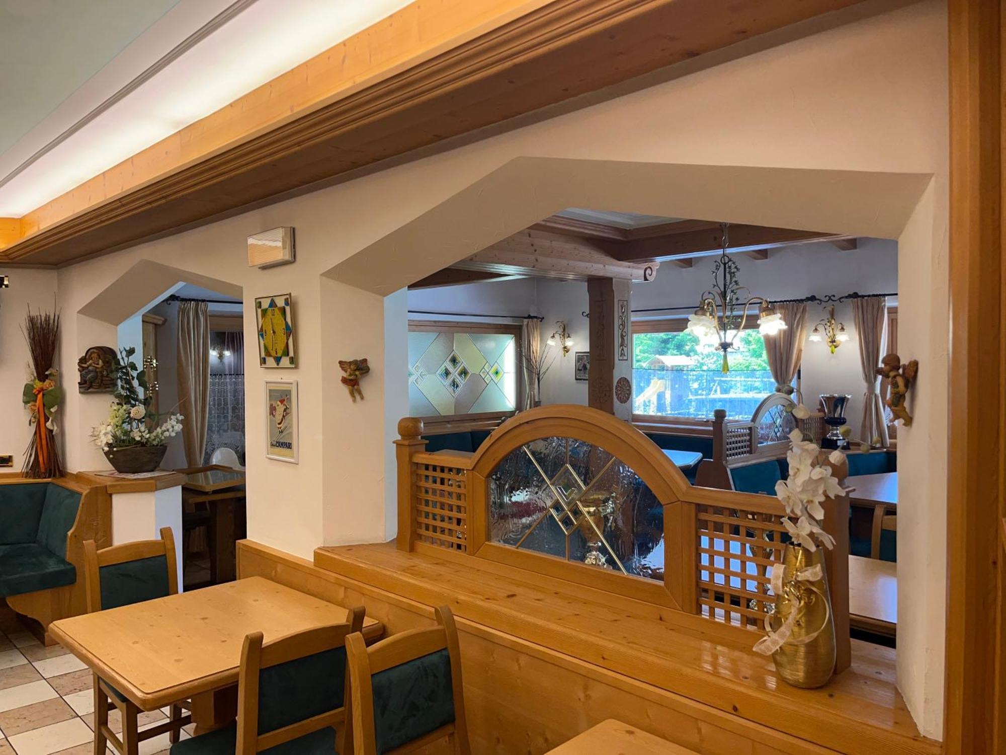 Dolomiten Hotel Irma Canazei Εξωτερικό φωτογραφία